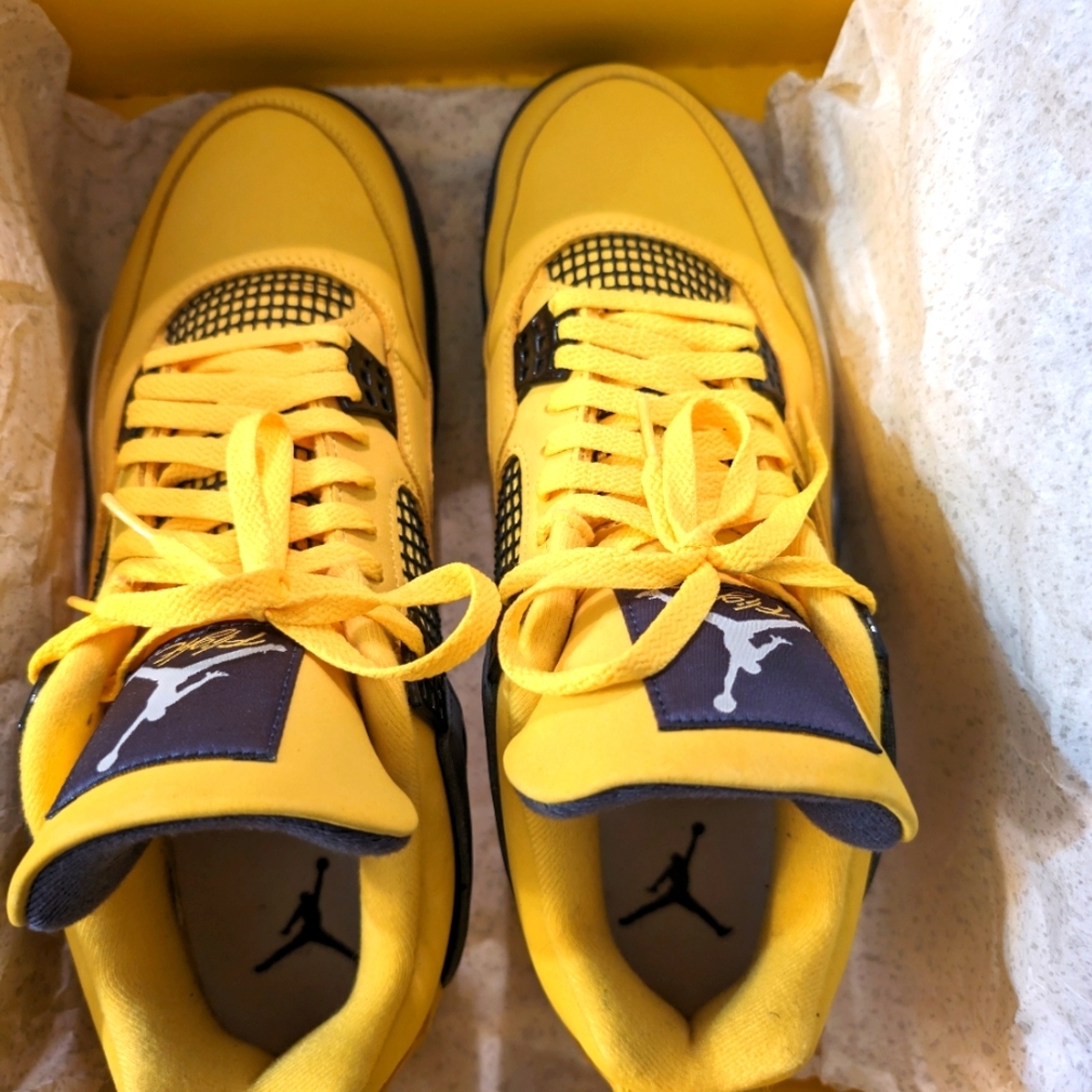 Retro Jordan 4